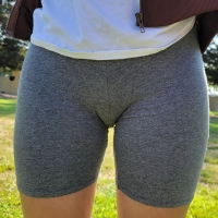 Sexy candid Mexican girl with a hot V shaped view of her pussy in grey shorts CandidsLover - Sexy light skinned mexican -candid gray leggings front2 of2 - 00020001.jpg