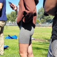 Sexy candid Mexican girl with a hot V shaped view of her pussy in grey shorts CandidsLover - Sexy light skinned mexican -candid gray leggings front2 of2 - 00320101.jpg