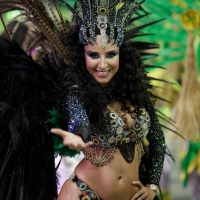 Candid hot costume babes 1636402930182.jpg