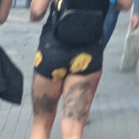 Sexy candid girls out in shorts London street candid short shorts_5D5CD12.jpg
