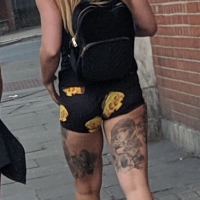 Sexy candid girls out in shorts London street candid short shorts_072B046.jpg