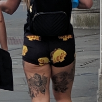 Sexy candid girls out in shorts London street candid short shorts_6537557.jpg