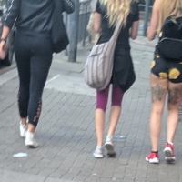 Sexy candid girls out in shorts London street candid short shorts_E76A303.jpg