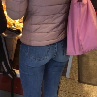 Sexy candid slim girl with a nice ass in tight jeans Jeans ass rain.mp4-2022-11-19-06h31m24s707.jpg