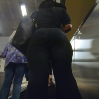 Candid ebony milf with a sexy big booty in tight leggings ss.phMF.mp4-2022-11-19-07h57m28s935.jpg