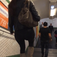 Paris metro hottie in jeans