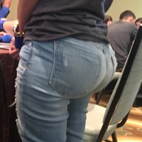 Round ass in jeans