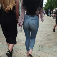 Hot candid brunette chick with a sexy unique shaped big booty in jeans VidTrim_7990 (2).mp4-2022-11-26-08h35m40s263.jpg