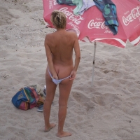 Candid sexy beach and bikini babes stiffpett - A bit more than they meant to show - 00010038.jpg
