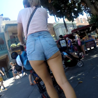 Candid sexy girls with nice asses in tight shorts DL1.png
