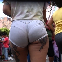 Candid sexy girls with nice asses in tight shorts IMG_20200102_183037.jpg
