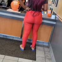 Candid sexy girls with nice asses in tight leggings 04DBF328-717E-402B-8C7E-B50BD3B6F8F1.jpeg.dd863e0136c49bbbe6eebc71a2746971.jpeg