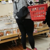Candid thick Latina milf grocery shopping in tight leggings LatMlfBlLeg.mp4-2021-11-28-08h43m18s239.jpg
