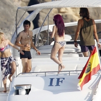 Shakira hot images and paparazzi pics 03.jpg