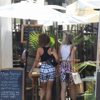 Collection of paparazzi pictures of Vanessa Hudgens sexy in public 02.jpg