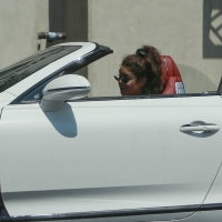 Collection of paparazzi pictures of Vanessa Hudgens sexy in public 01.jpg