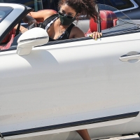 Collection of paparazzi pictures of Vanessa Hudgens sexy in public 14.jpg