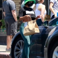 Collection of paparazzi pictures of Vanessa Hudgens sexy in public 04.jpg