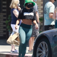 Collection of paparazzi pictures of Vanessa Hudgens sexy in public 02.jpg