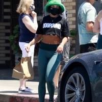 Collection of paparazzi pictures of Vanessa Hudgens sexy in public 09.jpg