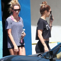 Collection of paparazzi pictures of Vanessa Hudgens sexy in public 01.jpg