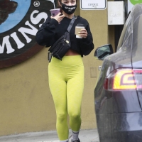 Collection of paparazzi pictures of Vanessa Hudgens sexy in public 09.jpg