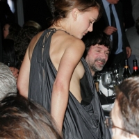 Random hot celebrity pics Viewer2 - Showing Off - 0037ae48dbd.jpg