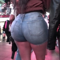 Candid sexy babe with a huge round booty in skin tight denim shorts ready to explode C&G462.mp4-2022-12-03-15h27m17s799.jpg