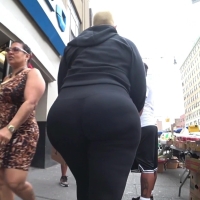 Candid short haired redbone babe with a huge booty in tight leggings C&G476.mp4-2022-12-03-17h30m48s903.jpg