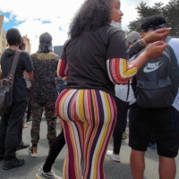 Candid sexy big booty ebony protestor with some sexy jiggle in patterned leggings BLMProtest02.mp4-2022-12-11-07h21m10s353.jpg