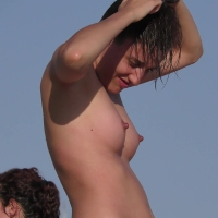 Candid hot topless babe with some nice tits and sexy erect nipples perfectly-erect_4k.mp4-2022-12-11-08h39m37s546.jpg