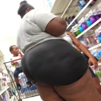Extra chunky candid ebony milf in spandex shorts C&G221.mp4-2022-12-14-17h57m41s767.jpg