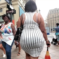 Candid chunky ebony lady in a tight skirt with a phat ass and vpl C&G224.mp4-2022-12-16-17h55m14s261.jpg