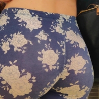 Blonde rose booty