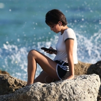 Isabela Moner-Merced paparazzi beach and bikini photos impgkxn0uyxnuny.jpg