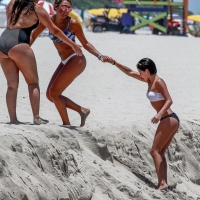 isabela-moner-in-bikini-at-the-beach-with-friends-in-miami-fl-06-23-2017-12.jpg