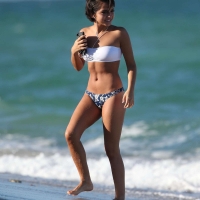 Isabela Moner-Merced paparazzi beach and bikini photos klj91qipqkbtil1j.jpg