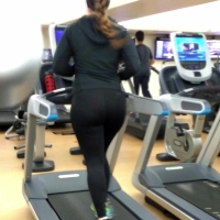 Candid big booty girl in leggings doing some cardio at the gym BlackSpandexChubbyAss.mp4-2022-12-18-11h05m05s186.jpg