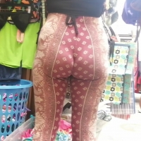 Candid Latina babe with a shapely and curvy ass in patterned leggings ccc27.mp4-2021-12-19-18h12m47s031.jpg