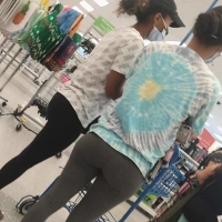 Two hot candid ebony babes shopping in leggings with nice asses _02_23_1editF.mp4-2022-12-21-13h57m27s752.jpg