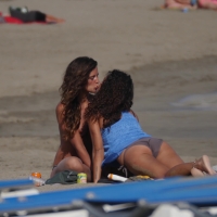 Sexy candid topless lesbian babe and her girlfriend at the beach lovely-lesbians_4k.mp4-2022-12-24-14h31m32s968.jpg