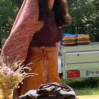 Pretty candid Indian babe in a see through top showing some cleavage 1E734874-EB35-456B-B212-E567B4D000AC.jpeg.f5fa3c3b14df65058f8d1ff22e469520.jpeg