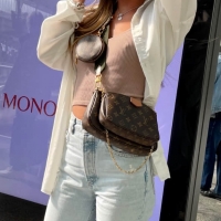 Pretty candid braless babe with pokies sticking out of her shirt C185798A-8E12-4E2B-9ECB-DB5E1D86A348.jpeg.8ad75f89258587fe307532feec410756.jpeg