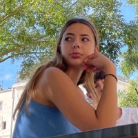 Beautiful candid girl smoking in a blue top with no bra by the looks 45DC8C3C-AAA9-46A3-9FBB-A0A735A57062.jpeg.2fcf08d01109b5972b24b1b54d8852ef.jpeg
