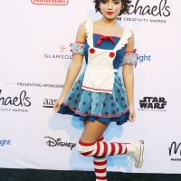 Isabela Moner-Merced in a sexy skirt costume isabela-moner-dream-halloween-2017-costume-party-in-los-angeles-3.jpg