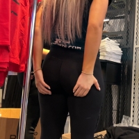 Smoking hot sales girl with an amazing booty in leggings at work vid_355.mkv_20211224_123939.599.jpg