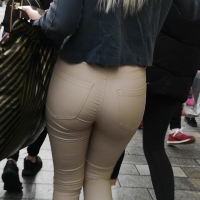 Hot ass candid blonde chick with an amazing ass out in tight cream colored jeans Cream trousers babe 3.mp4-2021-12-25-14h46m03s809.jpg
