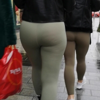Candid sexy redhead with a great ass in tight green leggings and her bonus friend Green leggings redhead.mp4-2021-12-25-15h11m45s307.jpg