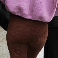 Hot candid girl out in the rain with a nice ass in brown flared leggings Brown trouser chav.mp4-2021-12-25-15h38m32s561.jpg
