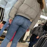 Candid mall babe with a skinny booty in tight jeans Kyy_AwayFromTheFlow.TOC.mp4-2022-12-27-17h40m19s832.jpg
